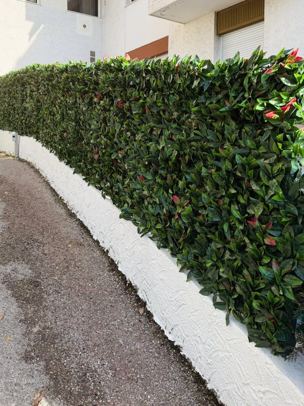 Copropriété Mougins - brise-vues végétaux et haies artificielles pour terrasses et copropriétés