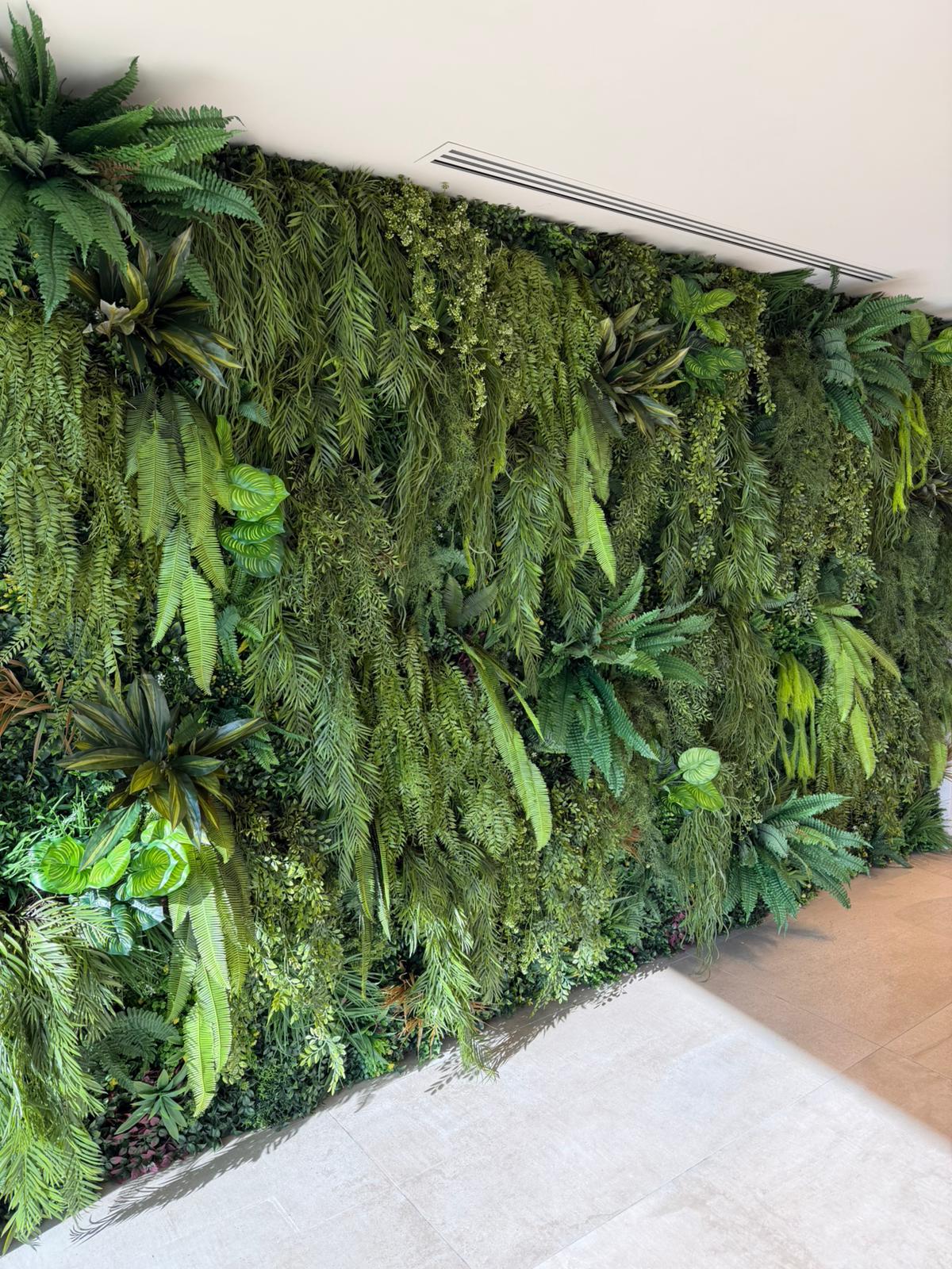 Cabinet Architecte Cagnes sur Mer Mur Vegetal - murs végétaux artificiels pour commerces, bureaux et intérieurs
